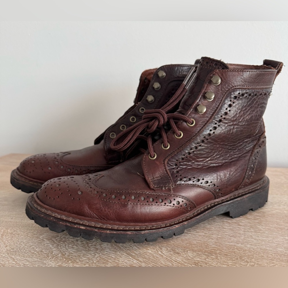 ALLEN EDMONDS 6021 Long Branch Brown Wingtip Boots, Size 9 D, Vibram Lug Sole